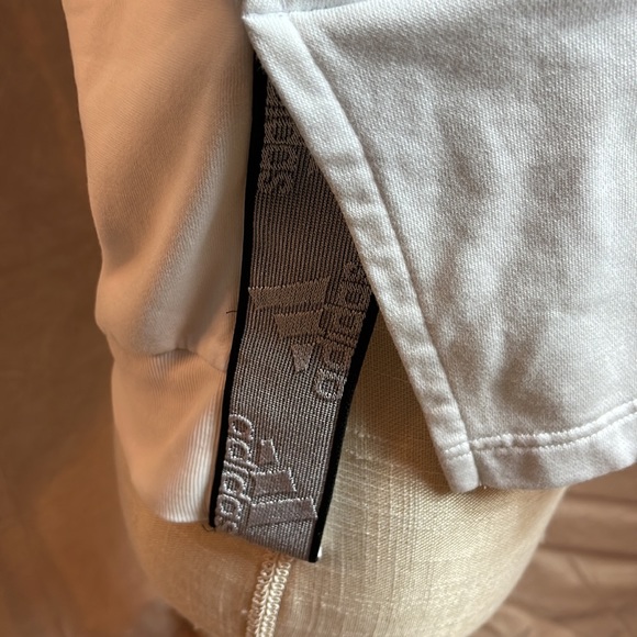 Adidas Woman top Sz XS - Picture 4 of 6